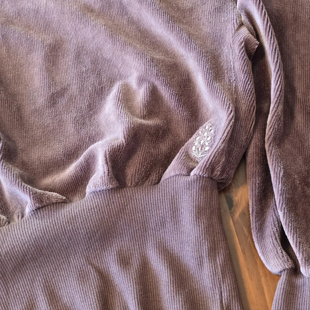 Free People Movement Let's Volley Velour Cropped Hoodie in the color Cocoa Med - Picture 8 of 9